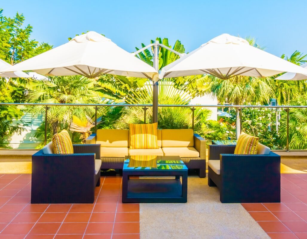 umbrella and sofa from free picl